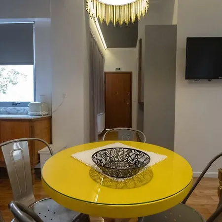 Apartment Athenian Yard