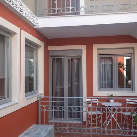 Apartment Athenian Yard Athen