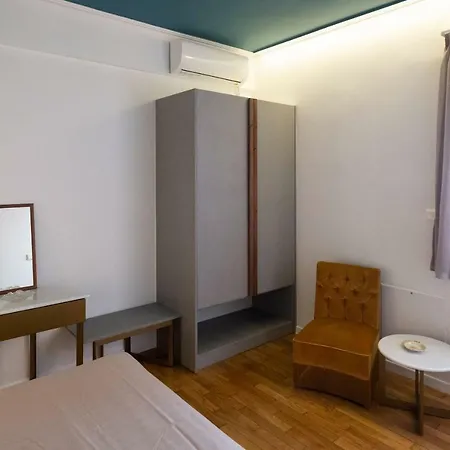 Apartment Athenian Yard Athen